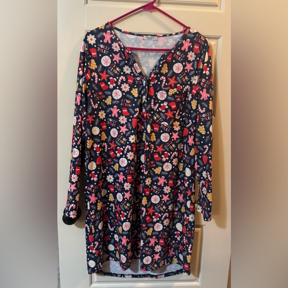 Nightshirt Pajama Sleepwear Holiday Dress - Medium ❤️